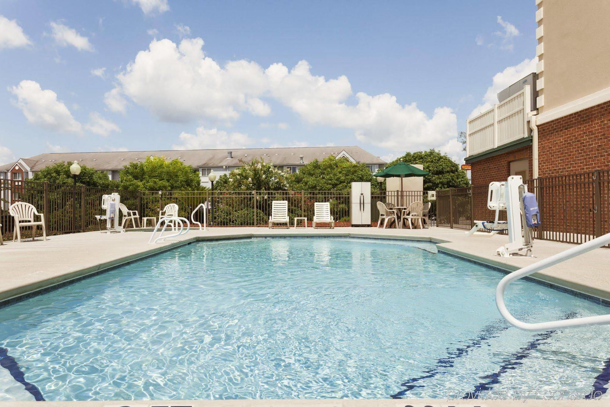 Country Inn & Suites By Radisson, Tifton, Ga Bagian luar foto